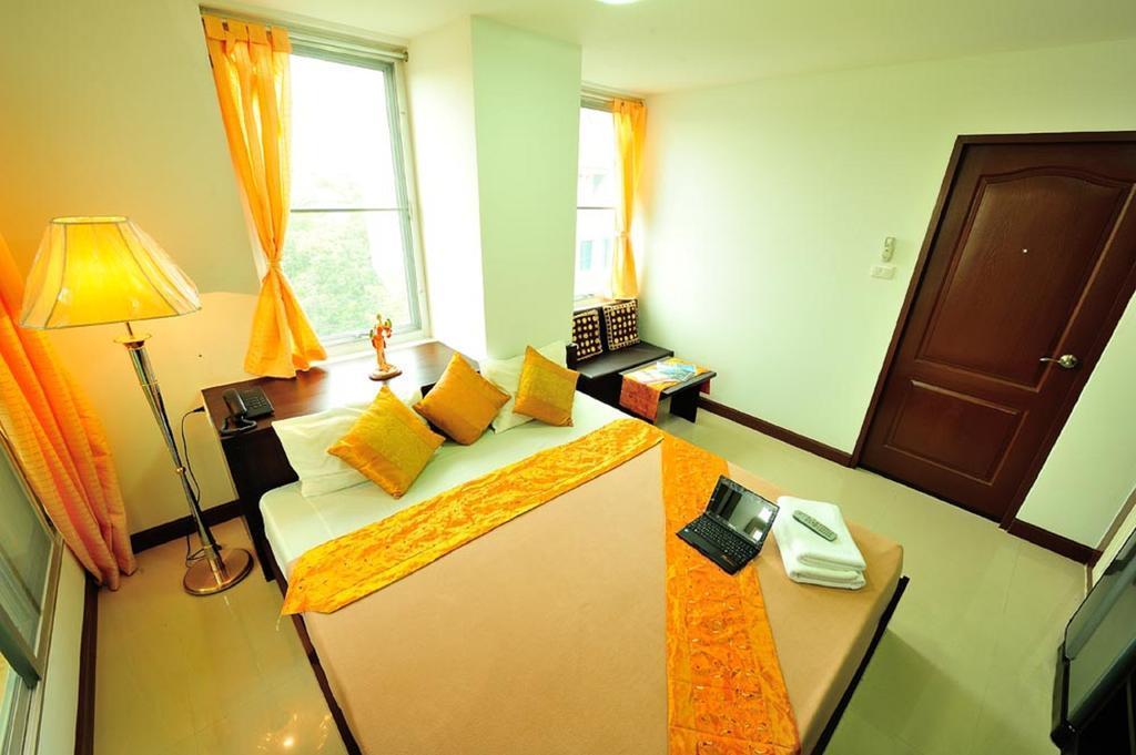 Aravinda Living Home Банкок Екстериор снимка