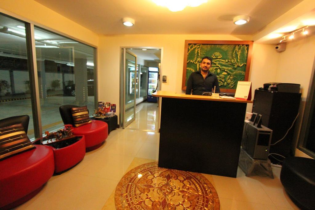 Aravinda Living Home Банкок Екстериор снимка
