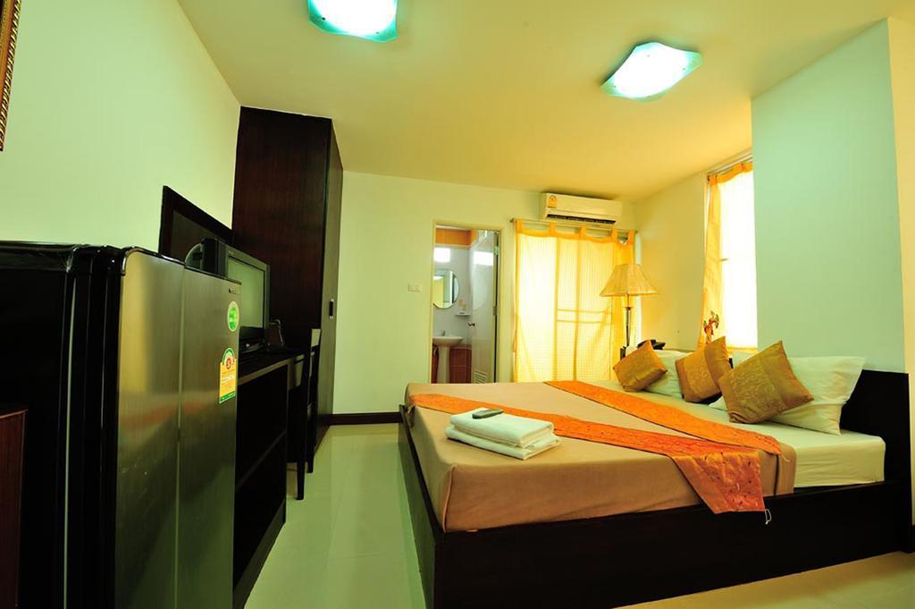 Aravinda Living Home Банкок Екстериор снимка